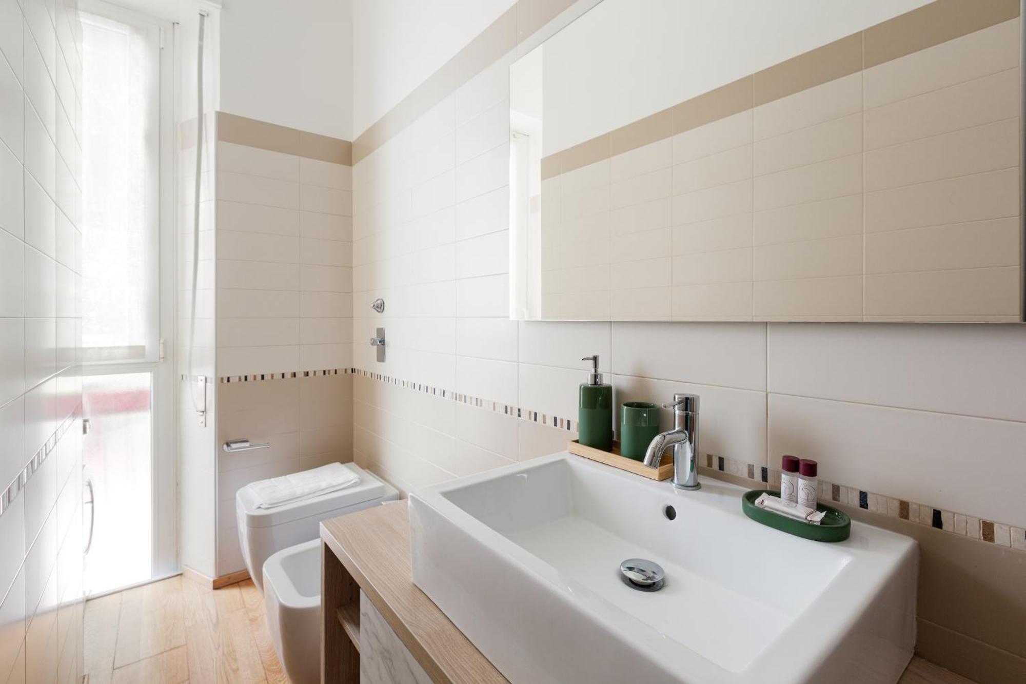 Modern 650m From Domodossola M5! * Mailand
